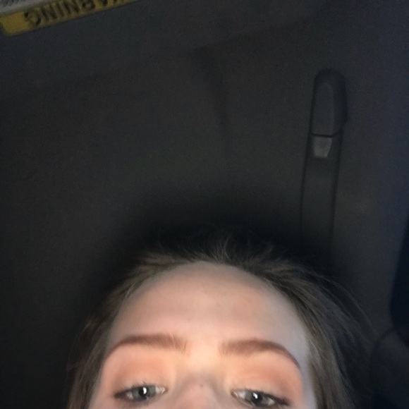 Profile Picture of Leah Passmore (@lpassmore3301) on Poshmark