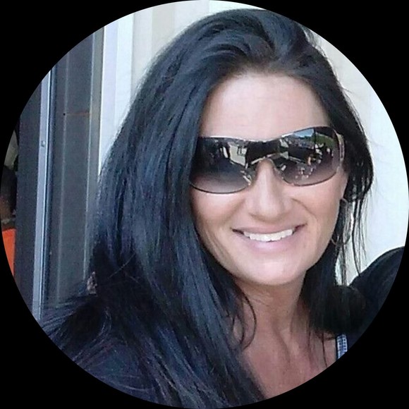 Profile Picture of Donna Hughes (@hughesdonna) on Poshmark