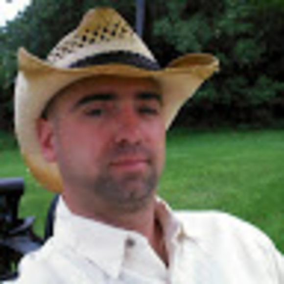 Profile Picture of Andrew Schofield (@schofieldam) on Poshmark