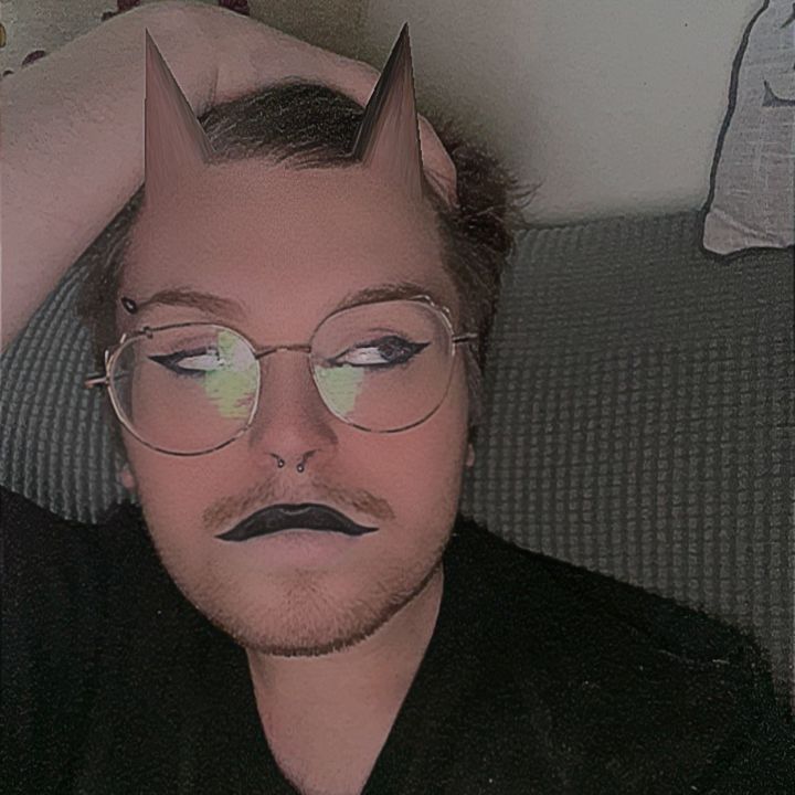 Profile Picture of paypay (@cyanceleste) on Tiktok