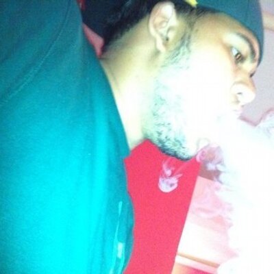 Profile Picture of DavE (@davePera13) on Twitter