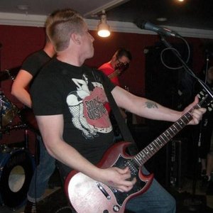 Profile Picture of Steve Lesniak (@punxdeadlifesux) on Myspace