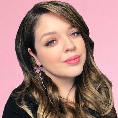 Profile Picture of Laura  💕 (@itslauragodfrey) on Twitter