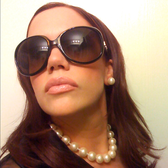 Amy Menesini - Poshmark Profile Picture of Amy Menesini (@macgirlamy) on Poshmark