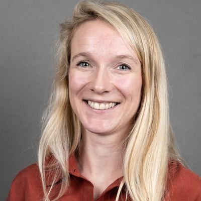 Profile Picture of Lara Walker (@LaraVwalker) on Twitter