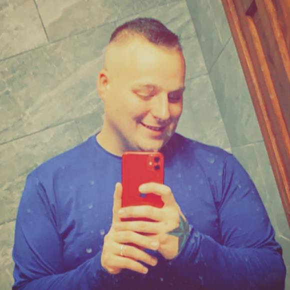 Profile Picture of Robert May (@inked2030) on Poshmark