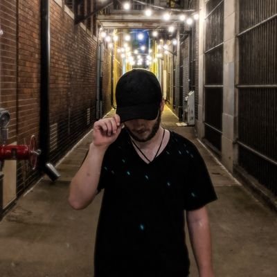 Profile Picture of Patrick (@elpattywagon) on Twitter