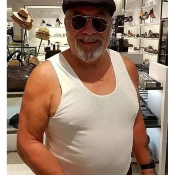 Profile Picture of Leona Morete (@leonamorete) on Poshmark