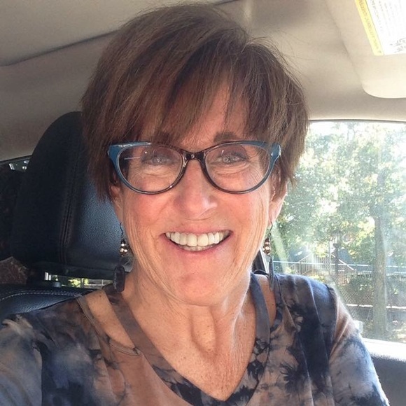 Profile Picture of Scarlett Kleinow (@scarlettok) on Poshmark