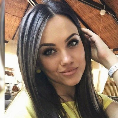 Profile Picture of Charlene Foster (@interestfeed) on Twitter