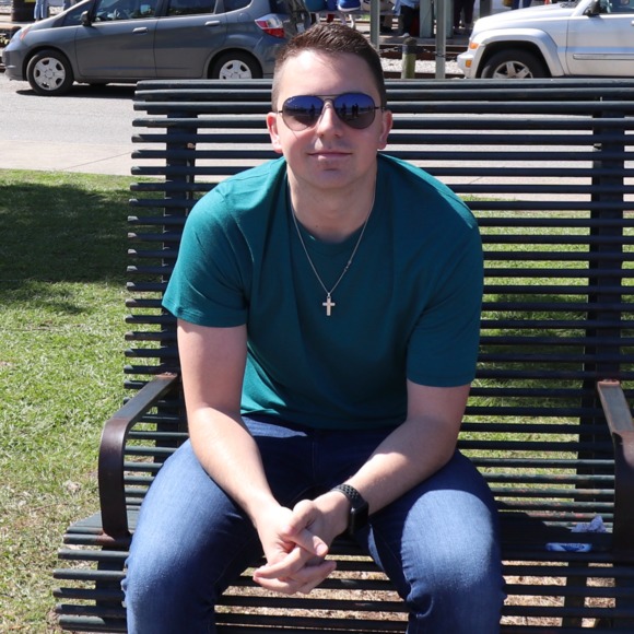 Profile Picture of Andy Gramolini (@agram7495) on Poshmark