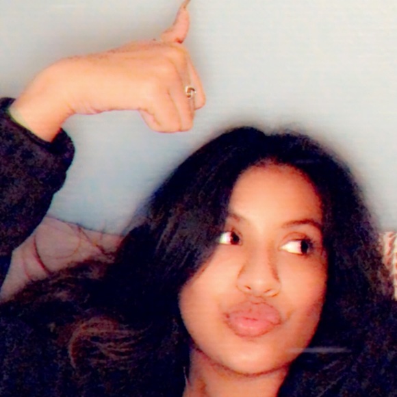 Profile Picture of Ariana Strandtman (@astrandtman) on Poshmark