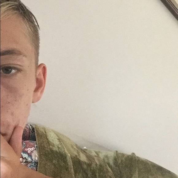 Profile Picture of Matthew Bland (@23mbland) on Poshmark