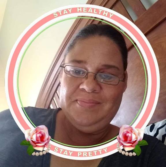 Profile Picture of Simonne Landry (@simonnelandry) on Poshmark