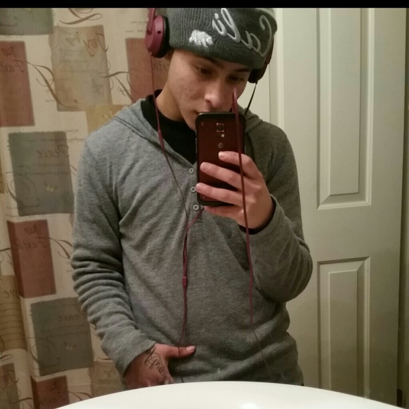 Profile Picture of Eduardo Alvarez (@yeddie22) on Poshmark