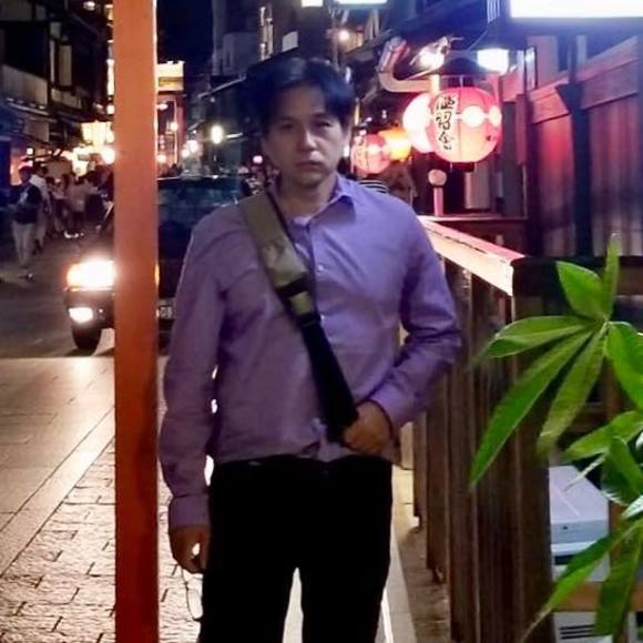 Profile Picture of Alex Mauricio (@alex104470) on Poshmark