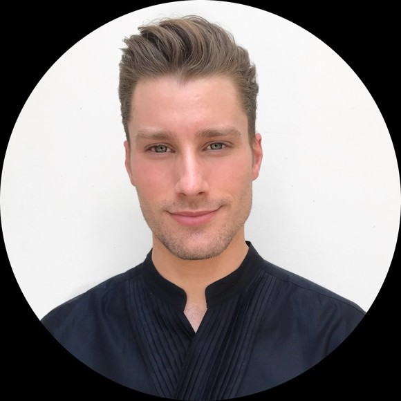 Profile Picture of Tom Fox (@tomfox3) on Poshmark