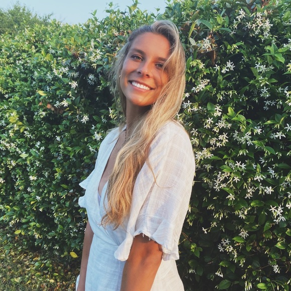 Profile Picture of Brianna Feldman (@briannafeldm157) on Poshmark