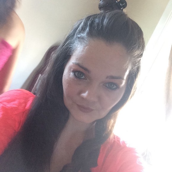 Profile Picture of Georgette Jones-kruse (@georgettejk) on Poshmark