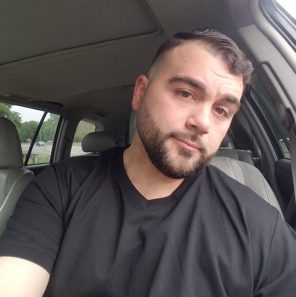 Profile Picture of Andrew Dibenedetto (@adiben86) on Poshmark