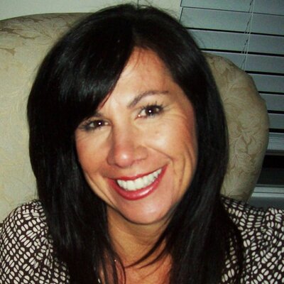 Profile Picture of Angie Hinds (@organizingangie) on Twitter