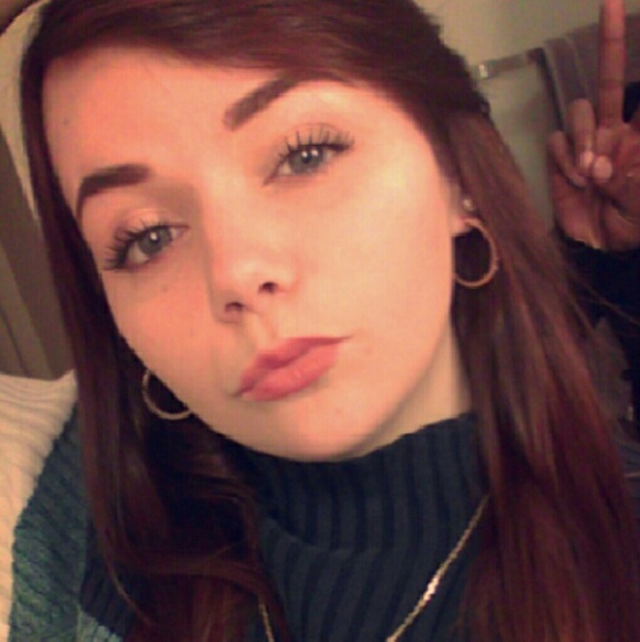 Profile Picture of Keri Chobotor (@keric218) on Poshmark