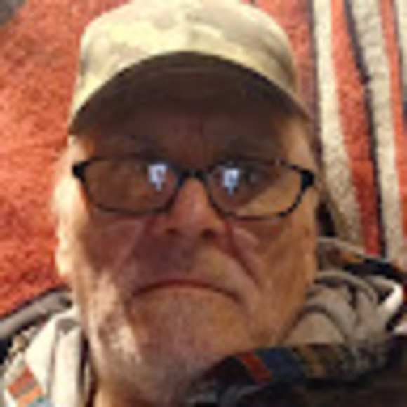 Profile Picture of Danny Hanic (@dannyhanic) on Poshmark