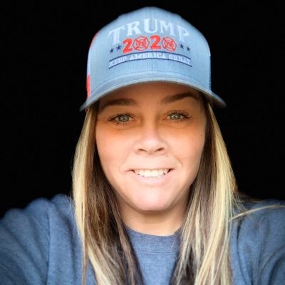 Profile Picture of Jeannie Sinclair (@SinclairJeannie) on Twitter