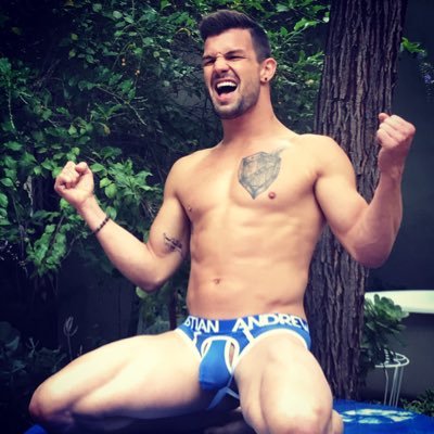 Profile Picture of Mr.Genuine (@TheDanYates) on Twitter