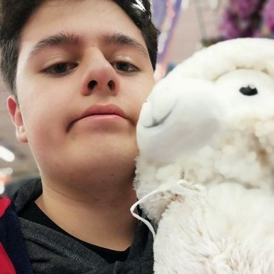 Profile Picture of Derek Navarro (@DerekNa13127331) on Twitter