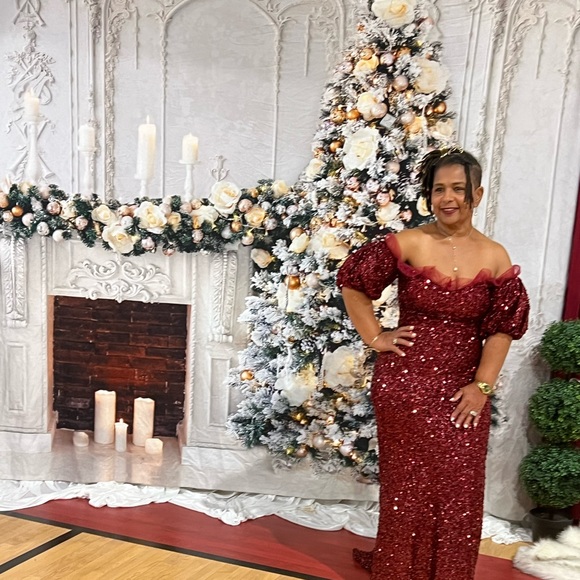 Profile Picture of Angela Angello (@amb_clp) on Poshmark