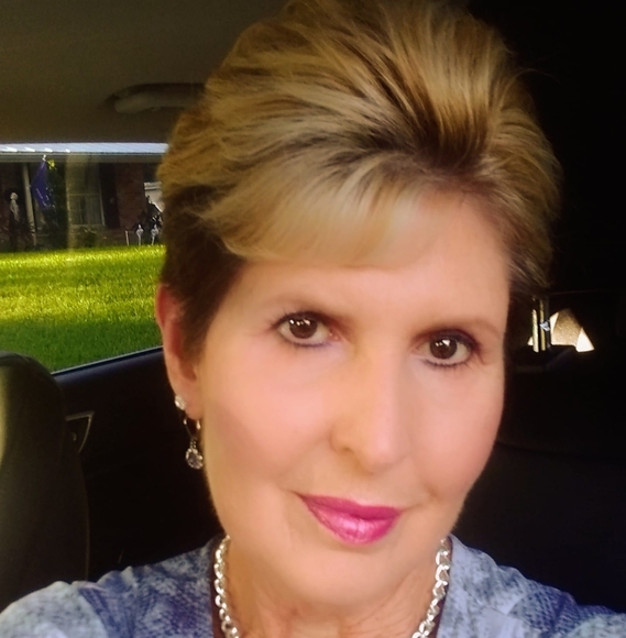 Profile Picture of Sheila Royer (@10152866) on Poshmark