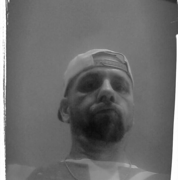 Profile Picture of Terry Jones (@terryjones437) on Poshmark