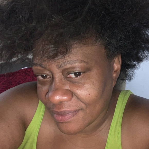 Profile Picture of Demetria Williams (@msdemetria50) on Poshmark