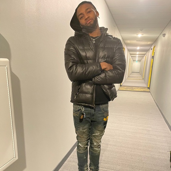 Profile Picture of Cortez Telfered (@cortez3113) on Poshmark
