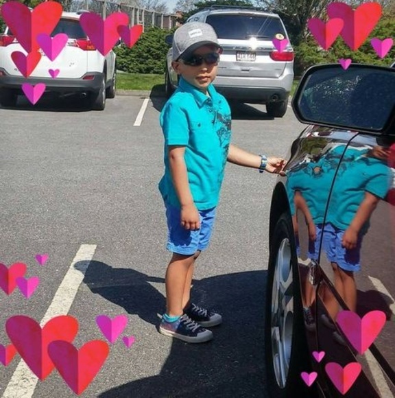Profile Picture of Rayan Lamraoui (@monar689) on Poshmark