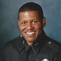 Profile Picture of Bill Scott (@@BillScottLAPD) on Twitter
