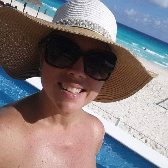 Profile Picture of Joyce Conrow (@joyceconrow) on Poshmark