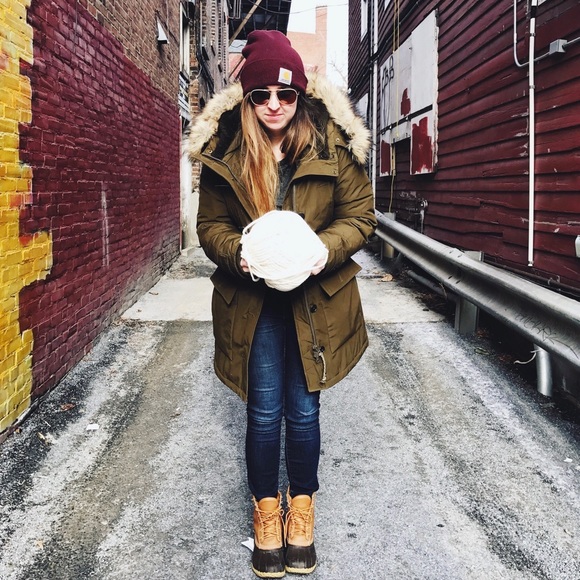 Profile Picture of Kelsey Conroy (@kconroy73) on Poshmark