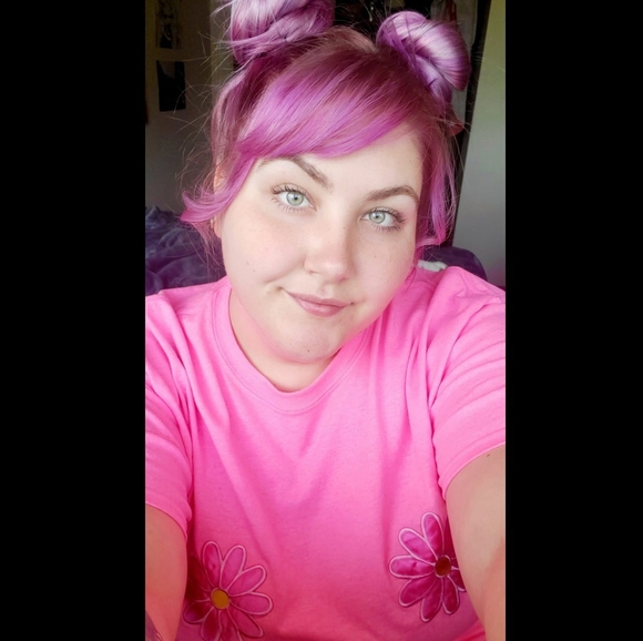 Profile Picture of Shawniah Rock (@shawniah) on Poshmark