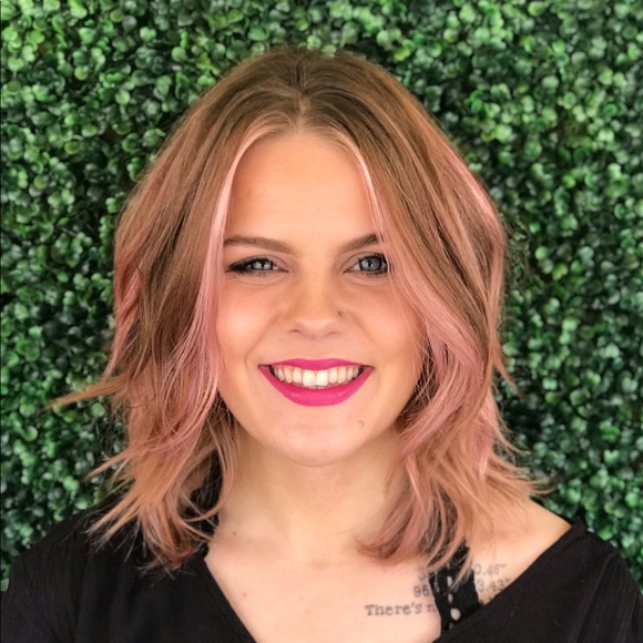 Profile Picture of Kali Killingsworth (@kalik96) on Poshmark