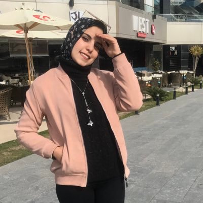 Profile Picture of ساره اللى نفسها تتخرج😭 (@SaraHendy8) on Twitter