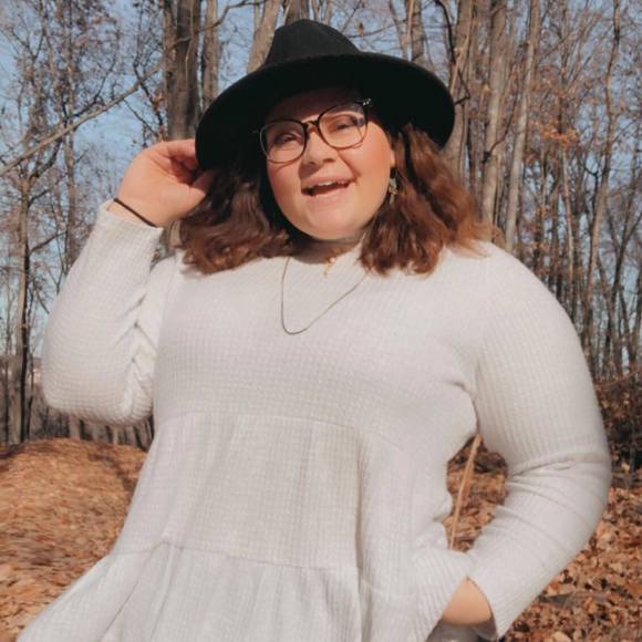 Profile Picture of Kaila Kotas (@kkotas08) on Poshmark