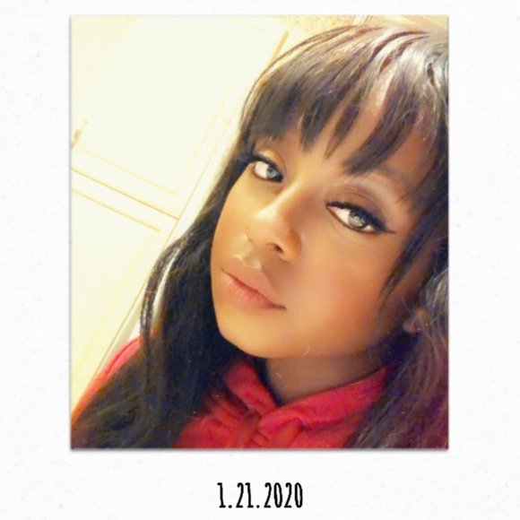 Profile Picture of Brittany Debrosse (@queenxb) on Poshmark