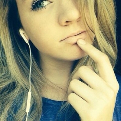 Profile Picture of Jocelyn Case (@queen_joc) on Twitter
