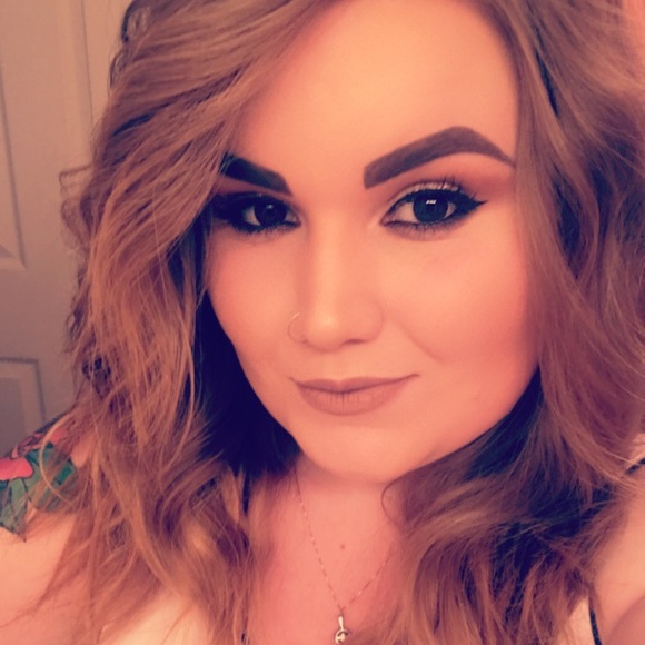 Profile Picture of Jordan Nicholas (@haircutter89) on Poshmark