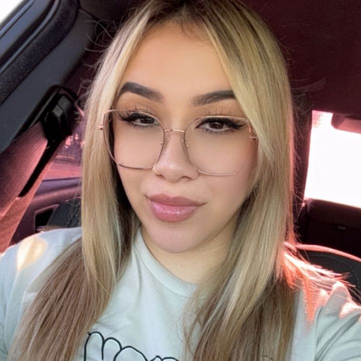 Profile Picture of Amanda (@amandatagle) on Tiktok
