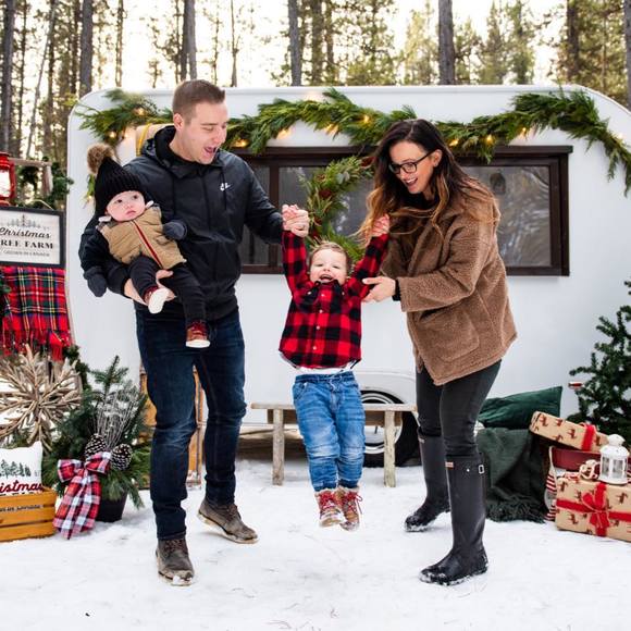 Profile Picture of Mallory Bajt (@mallorybajt) on Poshmark