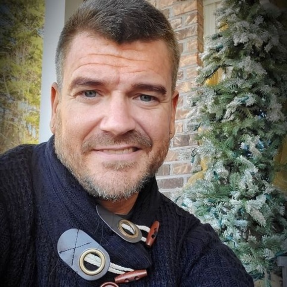 Profile Picture of Benjamin Peters (@soarbear2016) on Poshmark