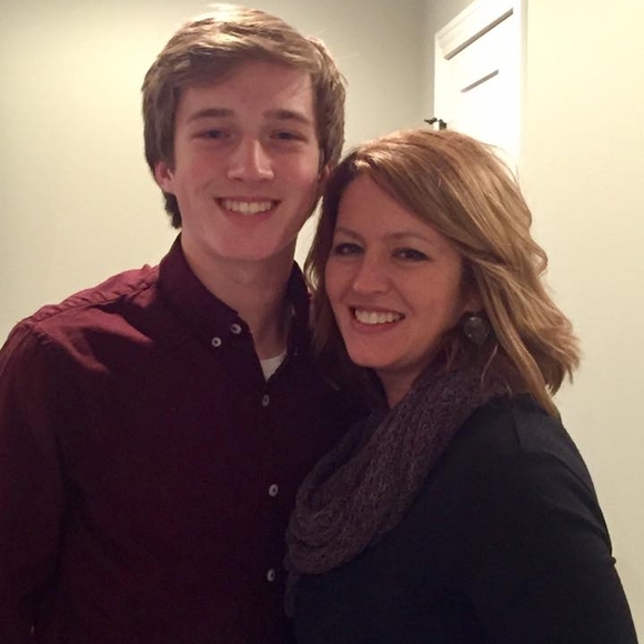 Profile Picture of Jake Arnold (@jacarn6211) on Poshmark